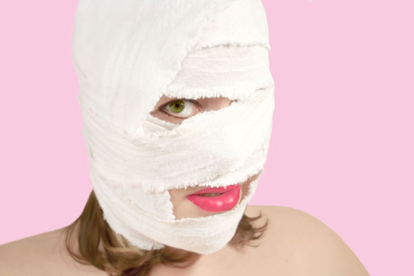 facial patients require extensive facial and neck bandages